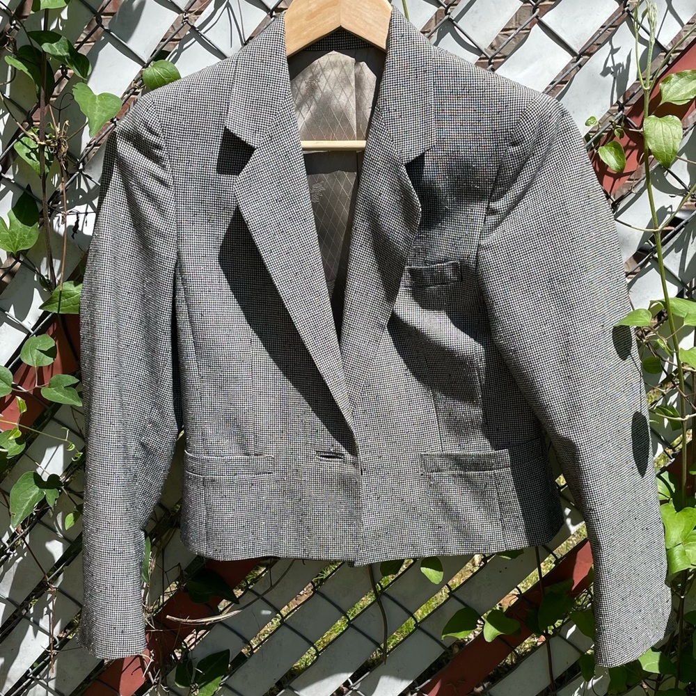 Vintage black and white cropped jacket